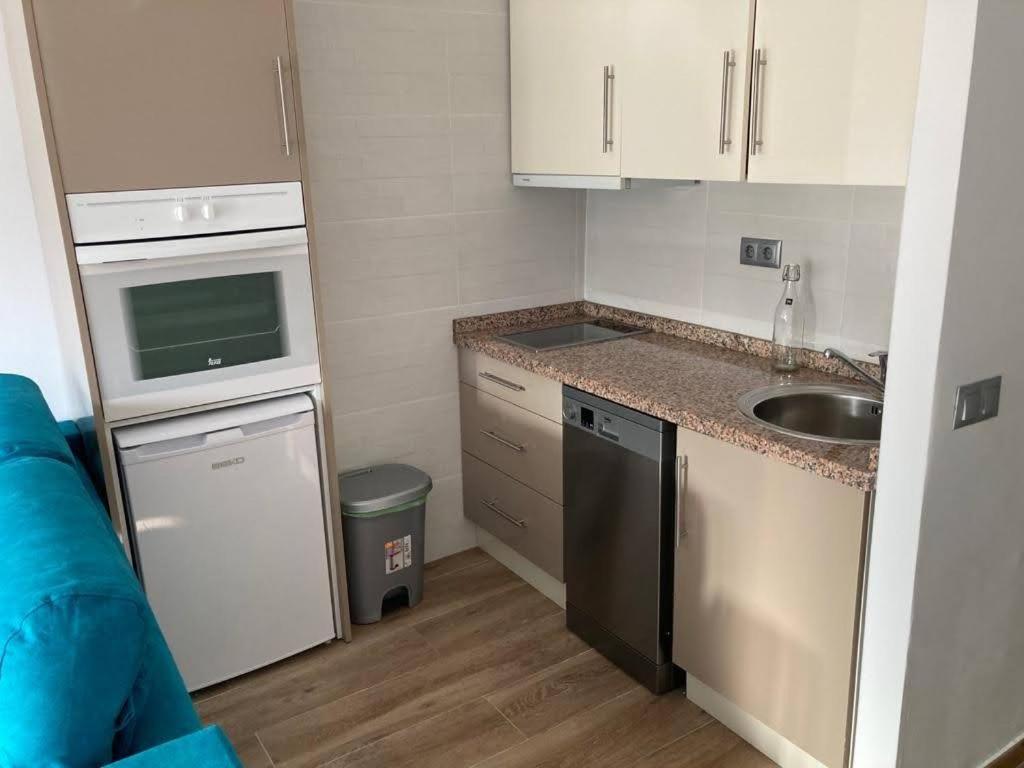 Apartamento Estudio en Chinasol Primera Línea Playa San Cristóbal Almuñécar Exterior foto