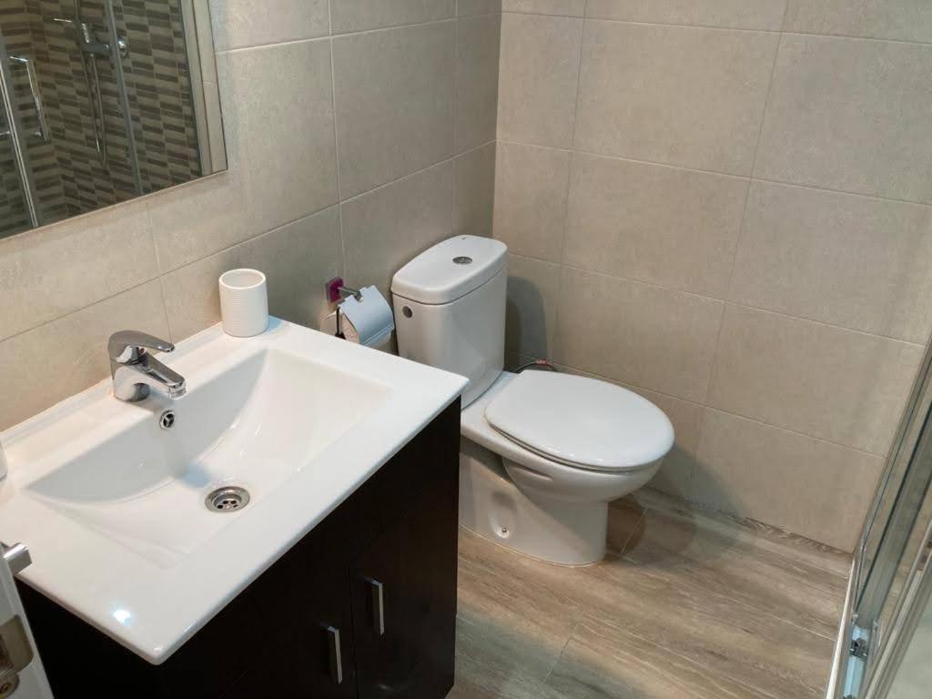 Apartamento Estudio en Chinasol Primera Línea Playa San Cristóbal Almuñécar Exterior foto